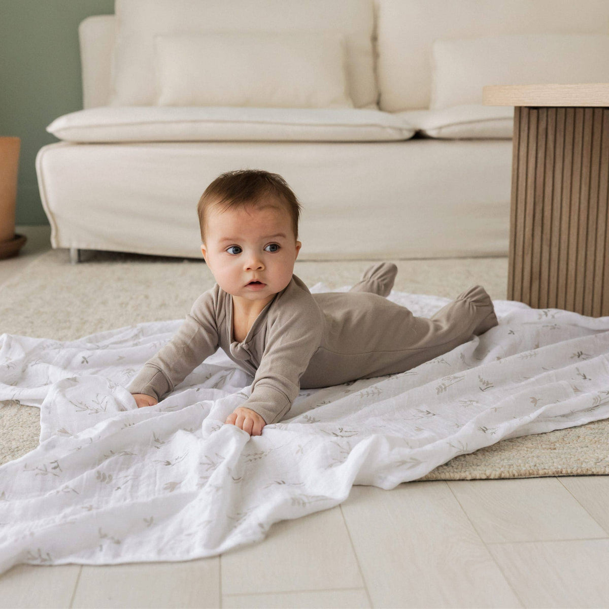 Cotton muslin swaddle - Leaves