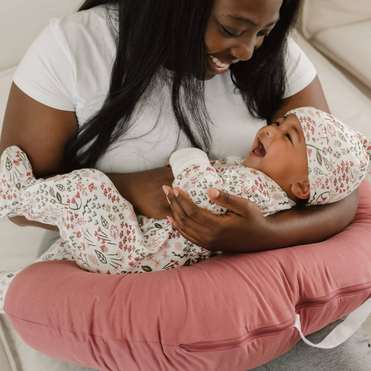 Bamboo nursing pillow - Raspberry