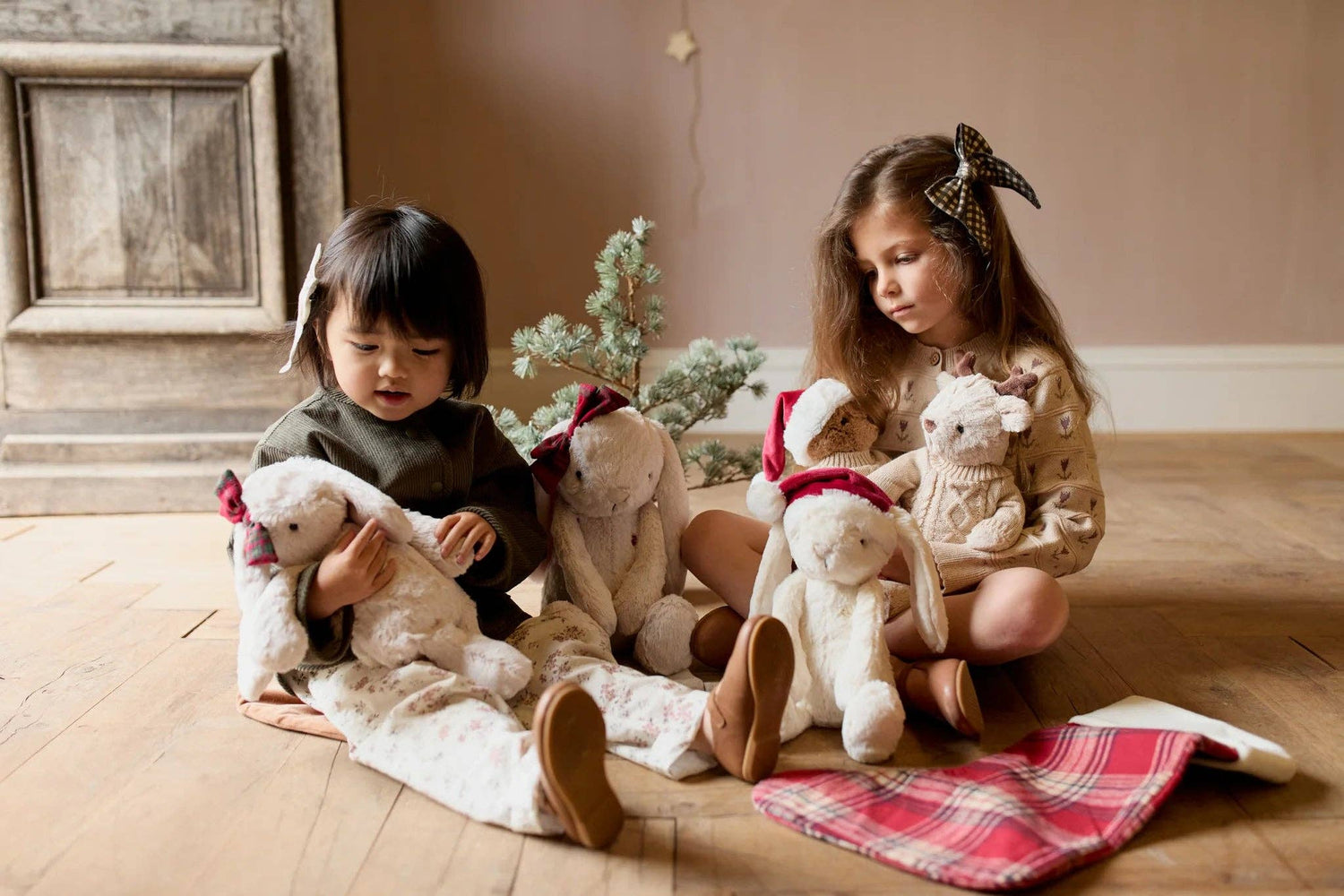 Plush - Georgie the Christmas Bear - Snuggle Bunnies